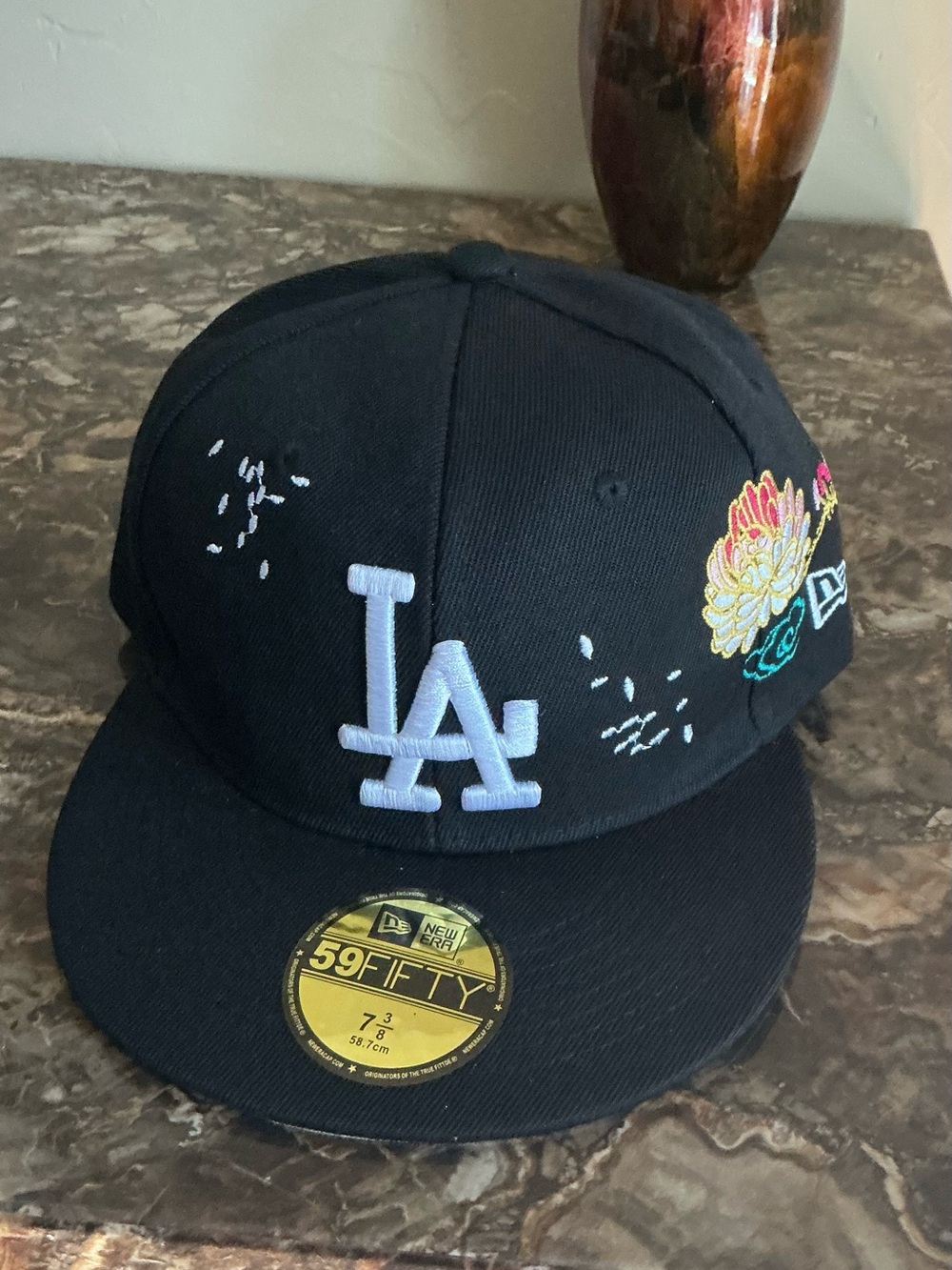 New Los Angeles Dodgers 59FIFTY Cherry Blossom Black Cap 7 3/8 embroidered